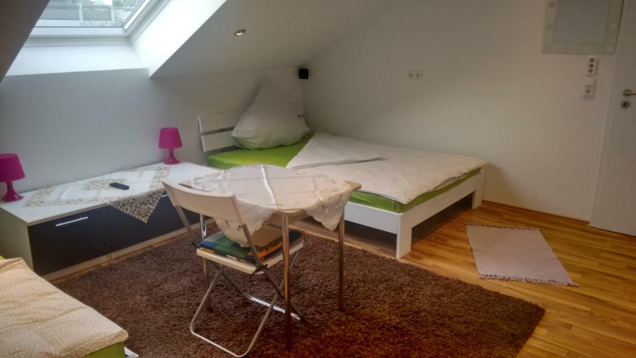 Ferienwohnungvip Munich Albatros De Luxe Apartment *